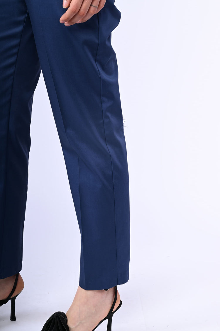 Straight-leg trousers