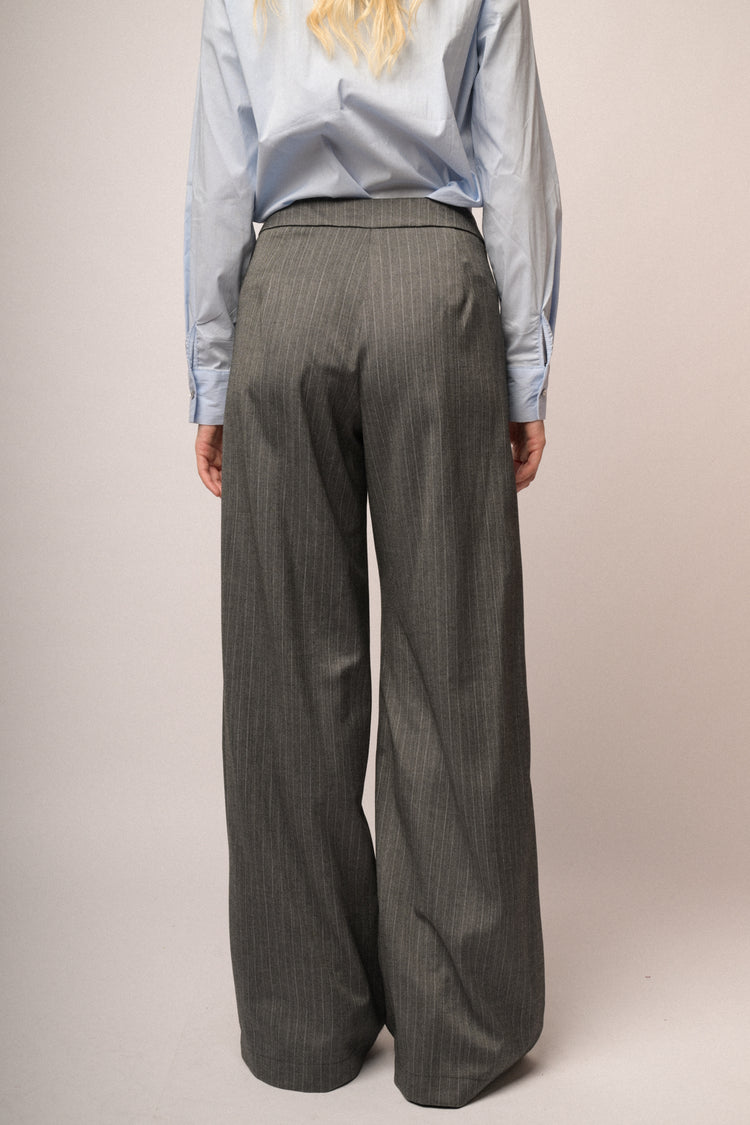 Pantaloni palazzo ampi