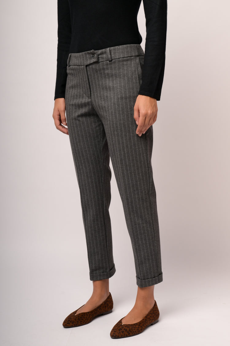 Pantaloni slim linguetta