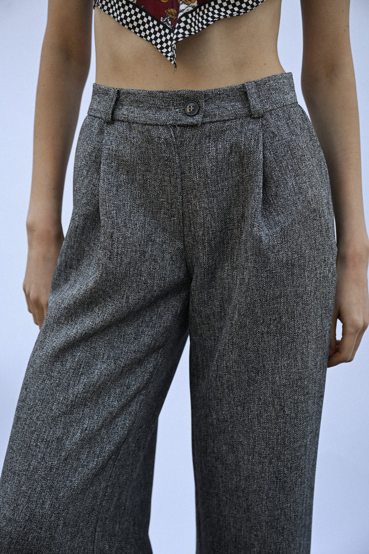 Pleated wide-leg trousers