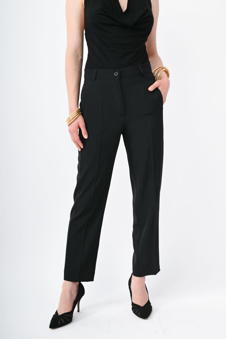 Straight-leg trousers