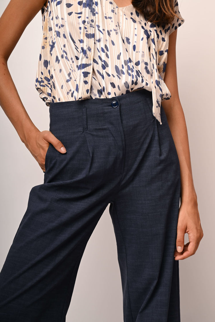 Darts wide-leg trousers
