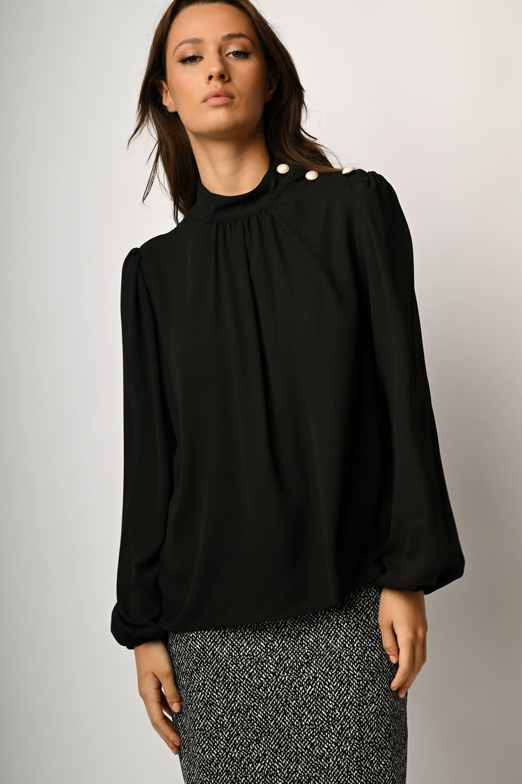 Buttons-detail blouse