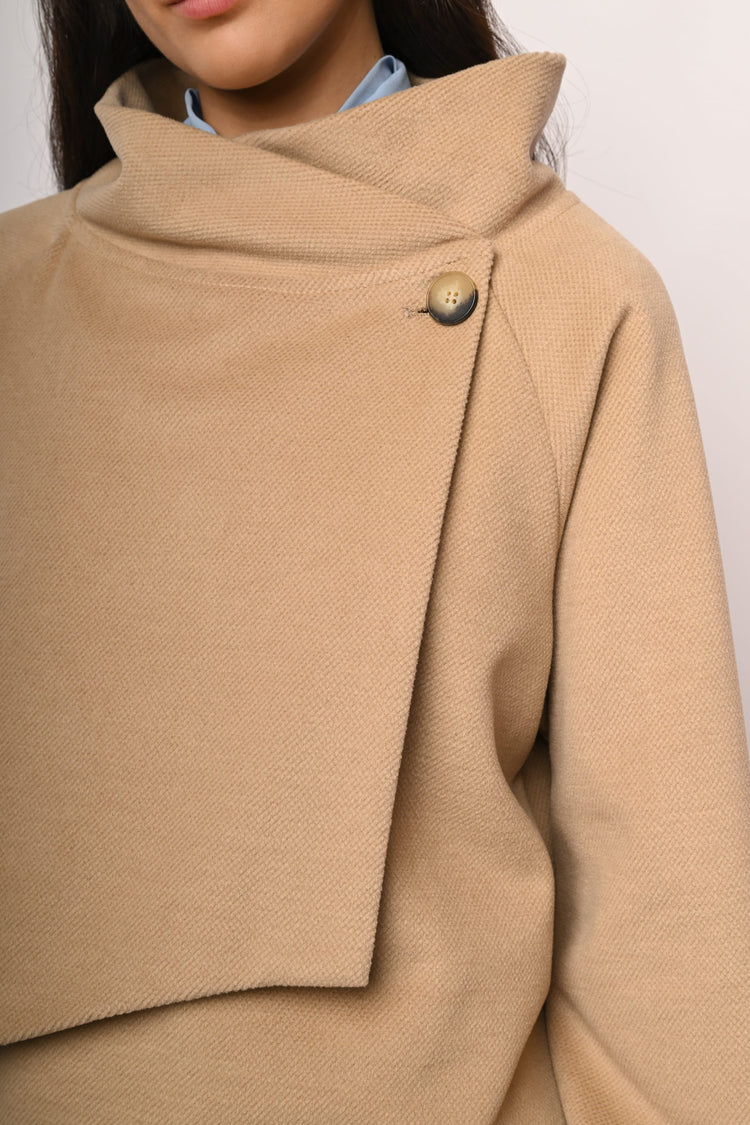 Button cape jacket