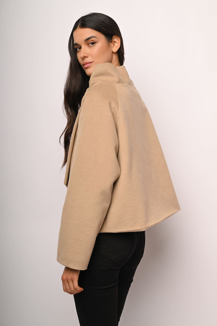 Button cape jacket