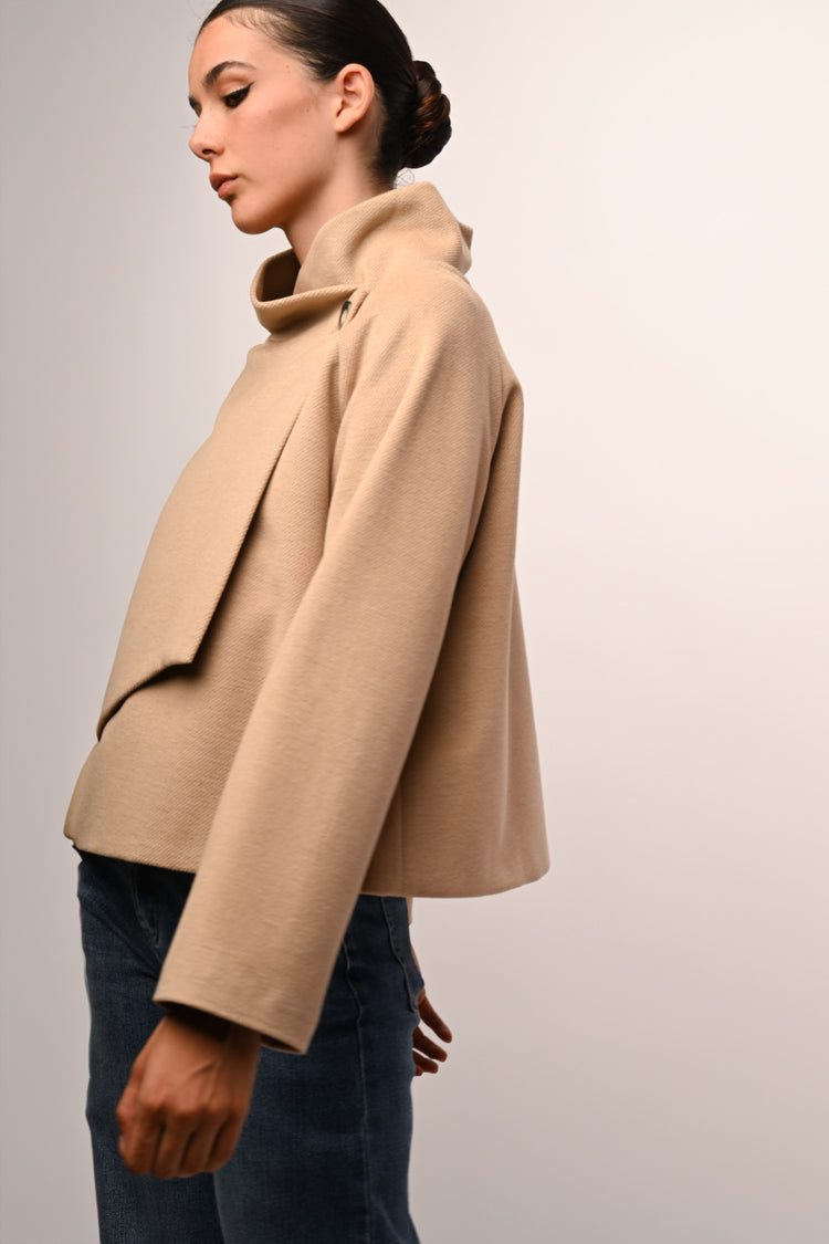 Crater collar cape jacket