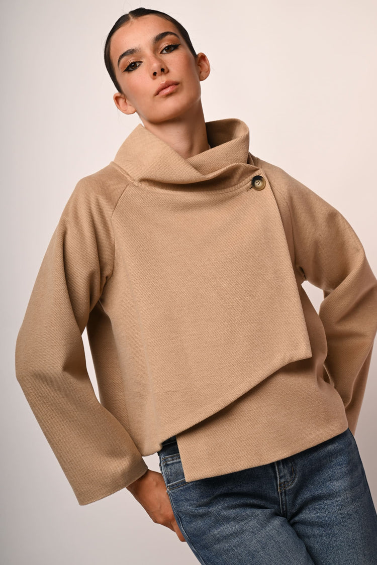 Crater collar cape jacket