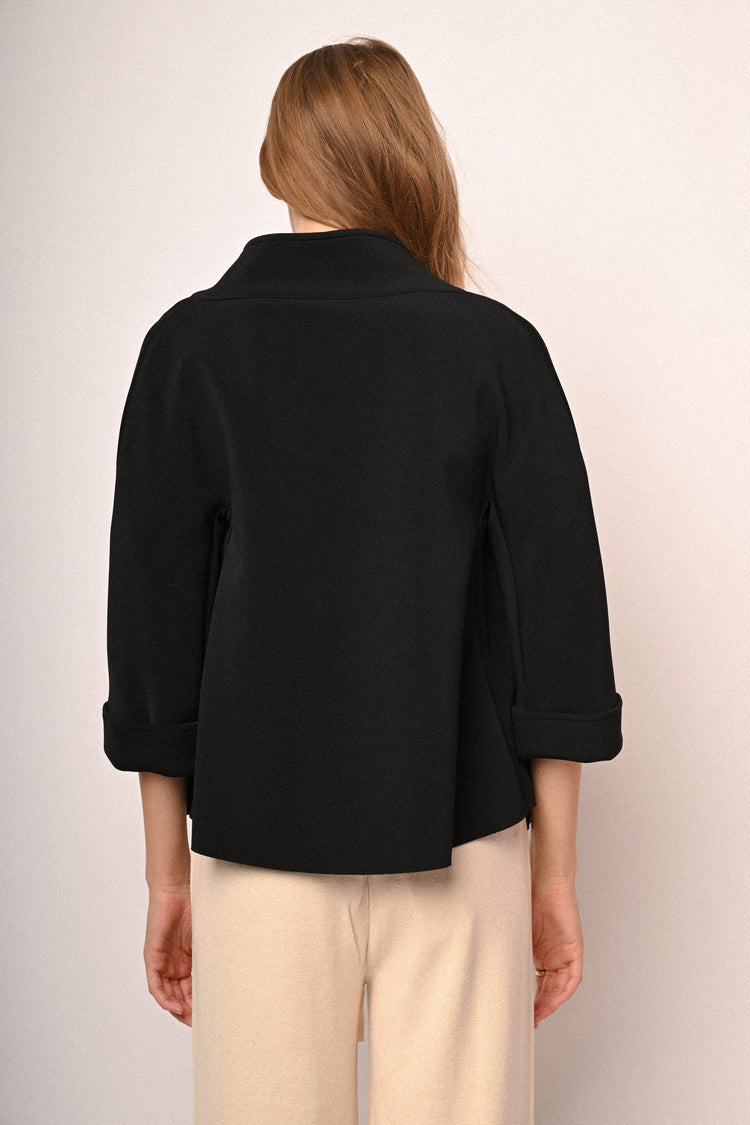 Cropped sleeves cape
