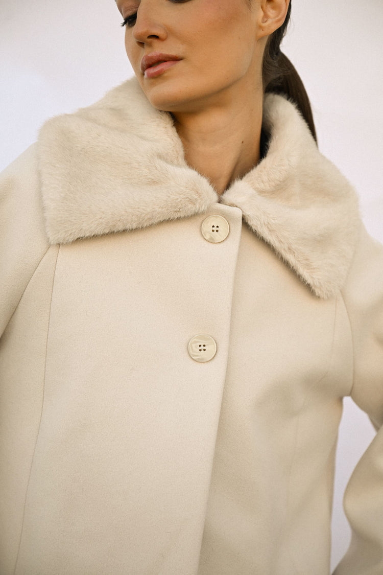 Faux fur collar short coat