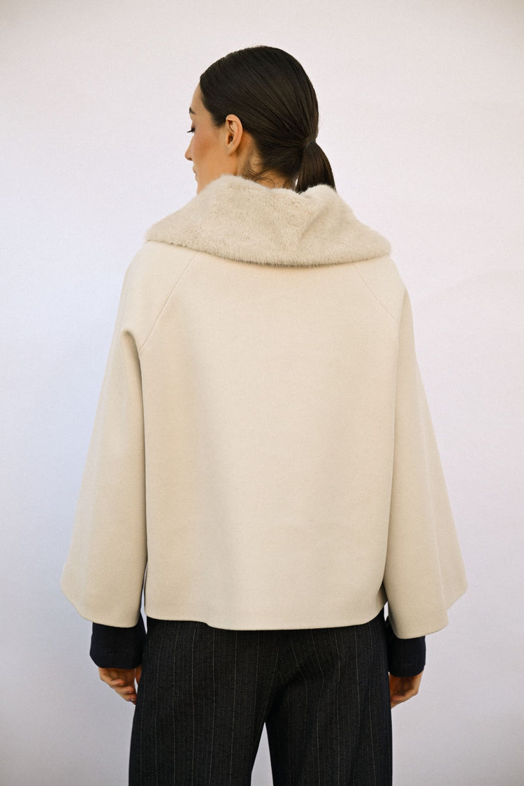 Faux fur collar short coat