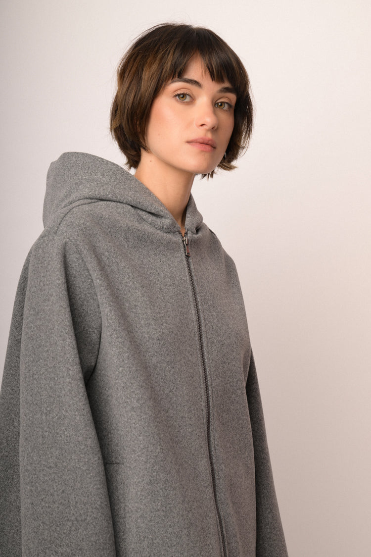 Cappotto corto con zip e cappuccio