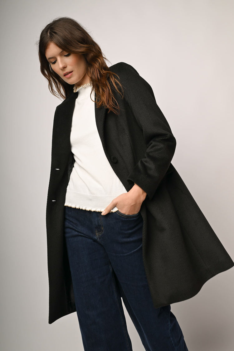 Single-breasted coat