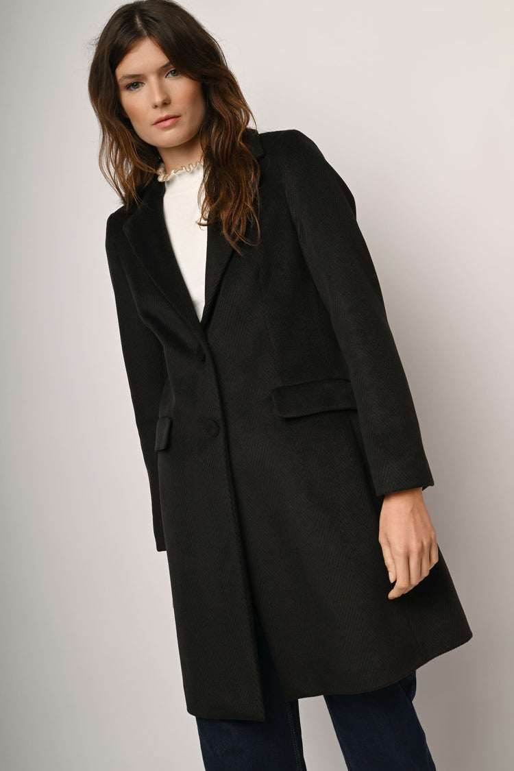 Single-breasted coat