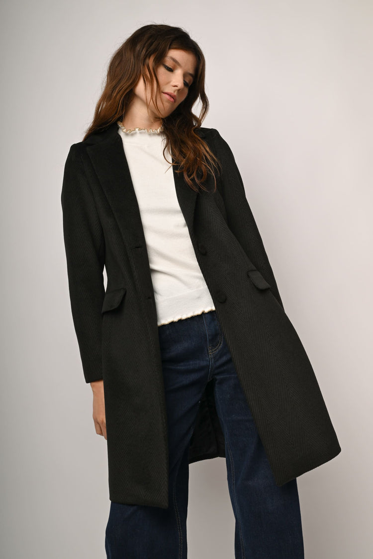 Single-breasted coat
