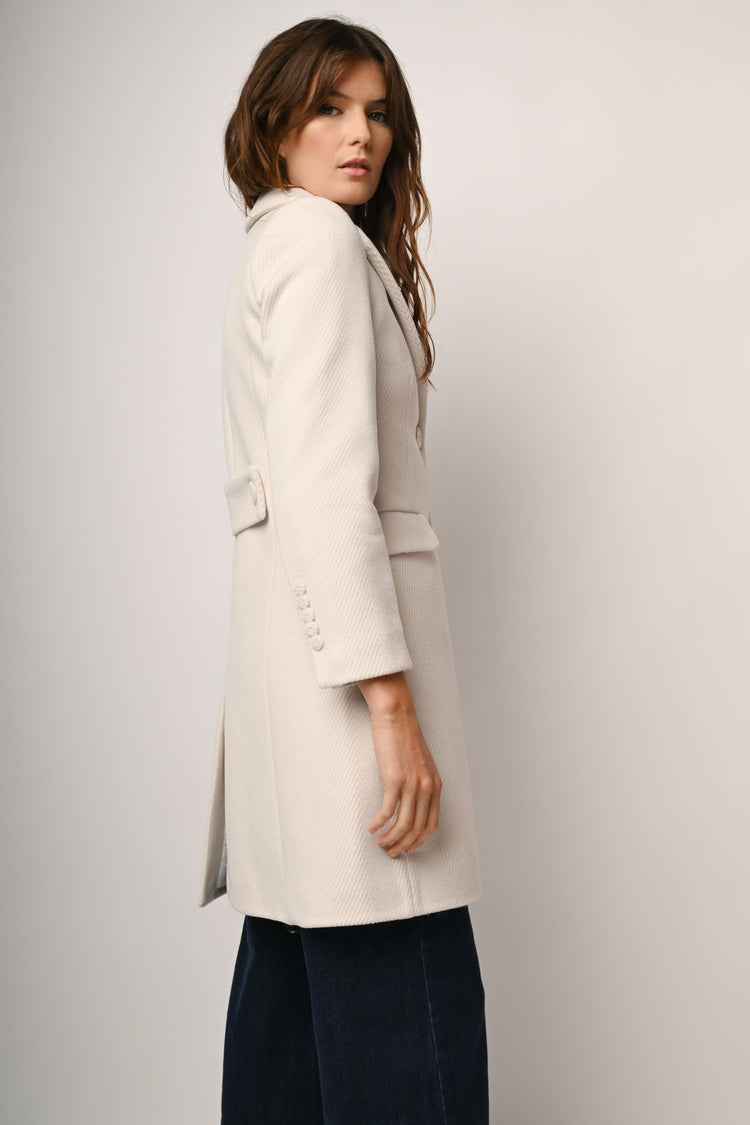 Single-breasted coat