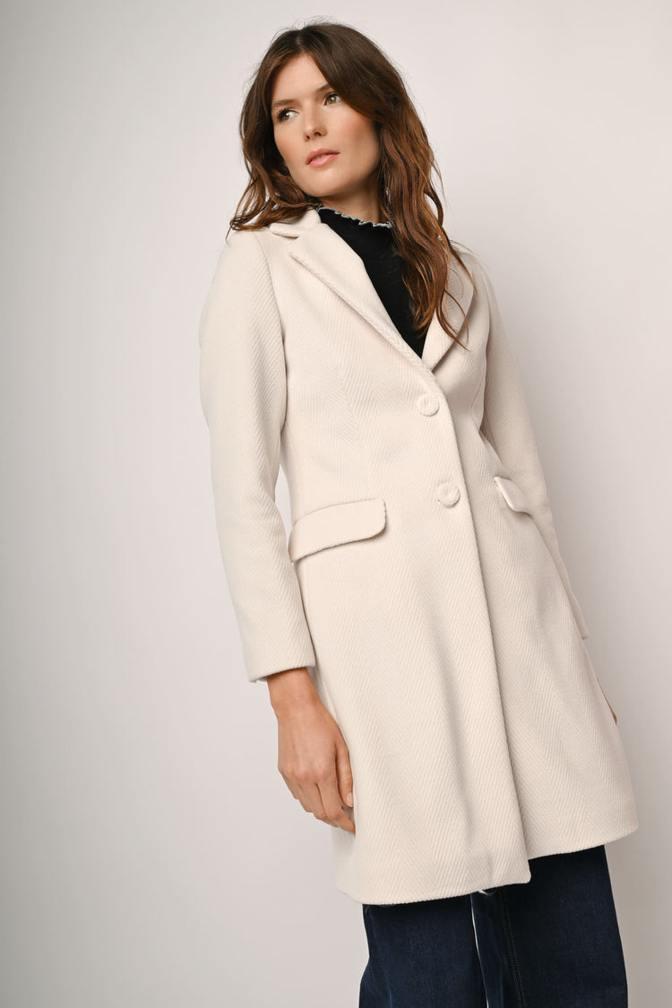 Single-breasted coat