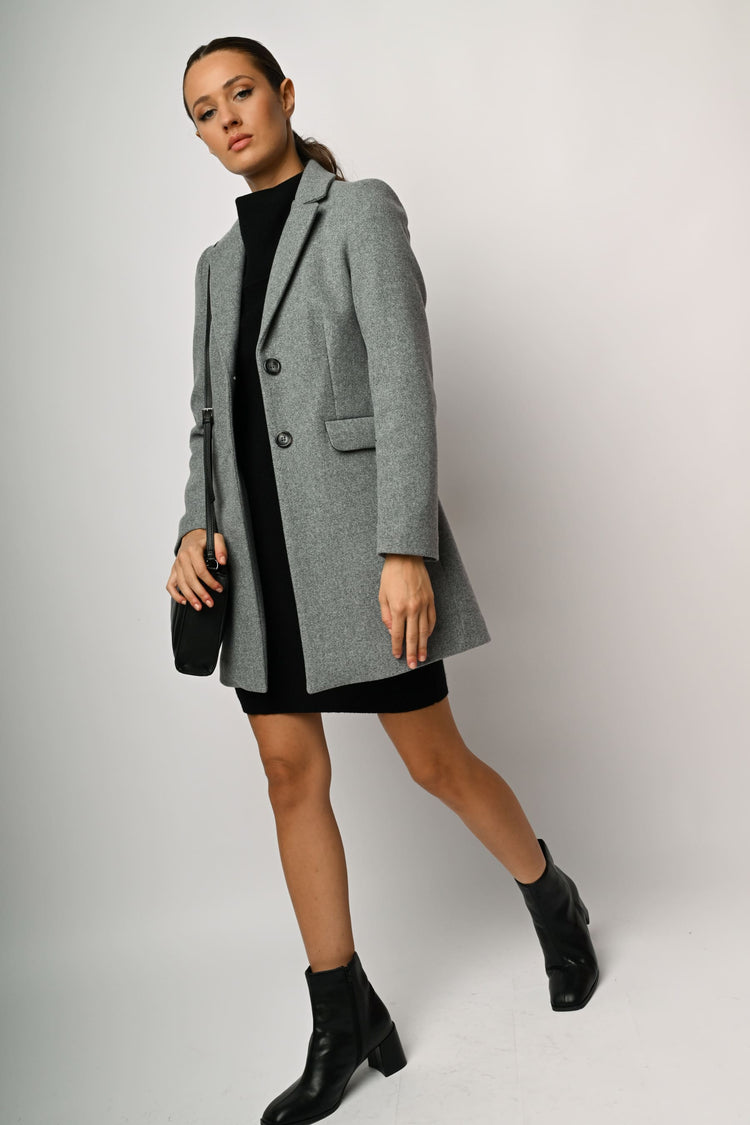 Single-breasted coat