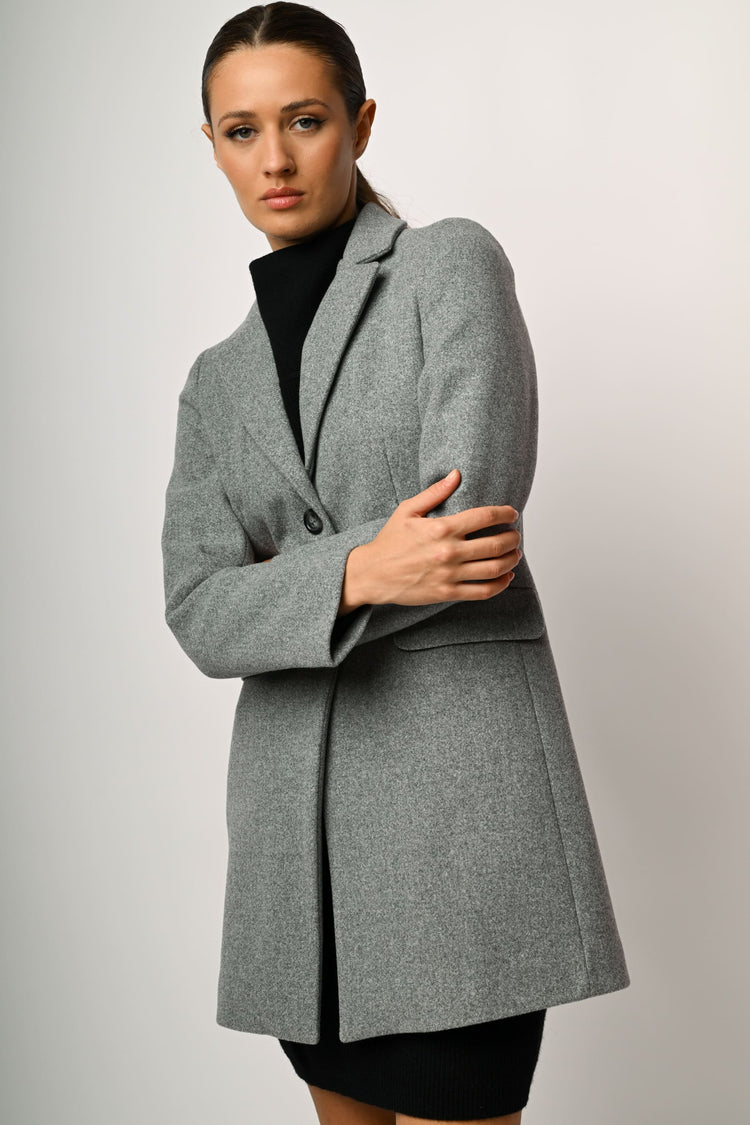 Single-breasted coat