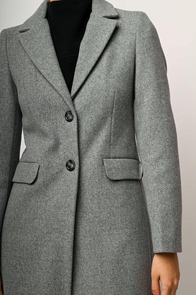 Single-breasted coat