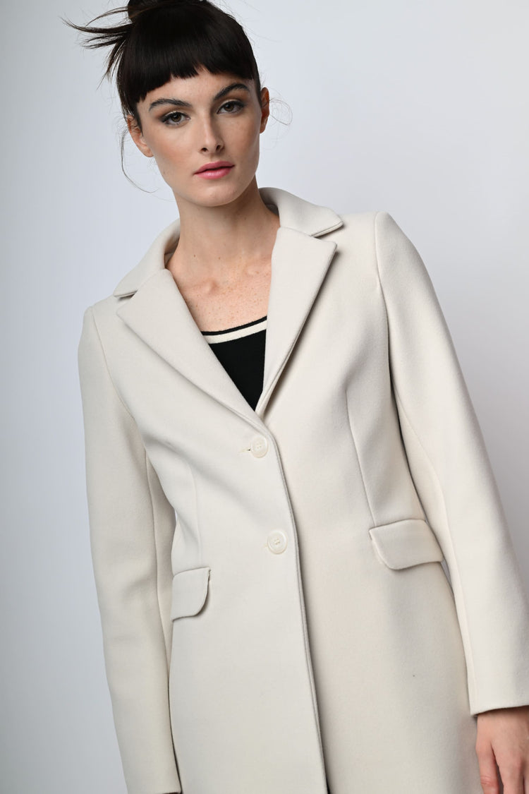 Single-breasted coat