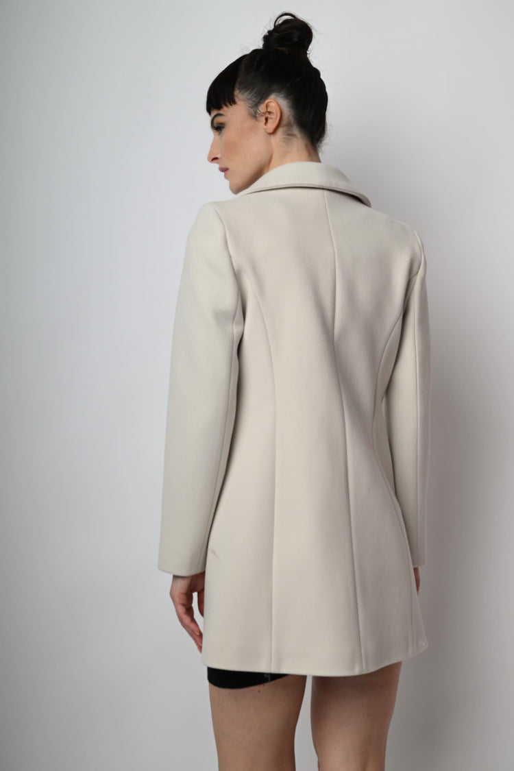 Single-breasted coat