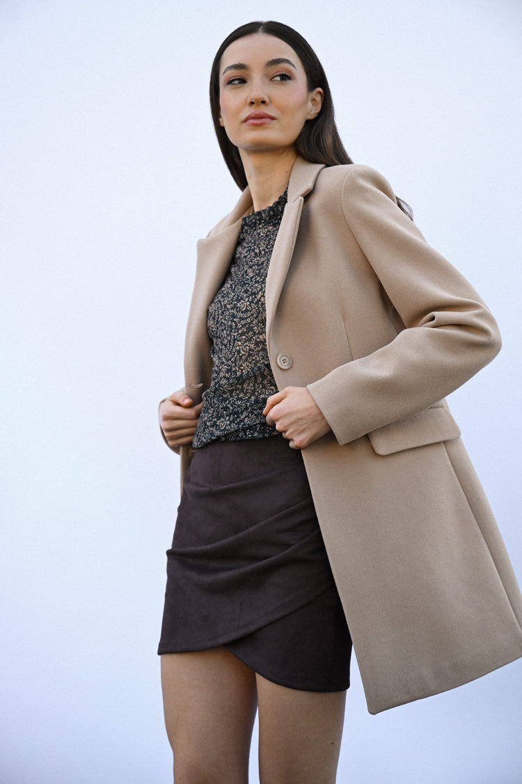 Single-breasted basic coat