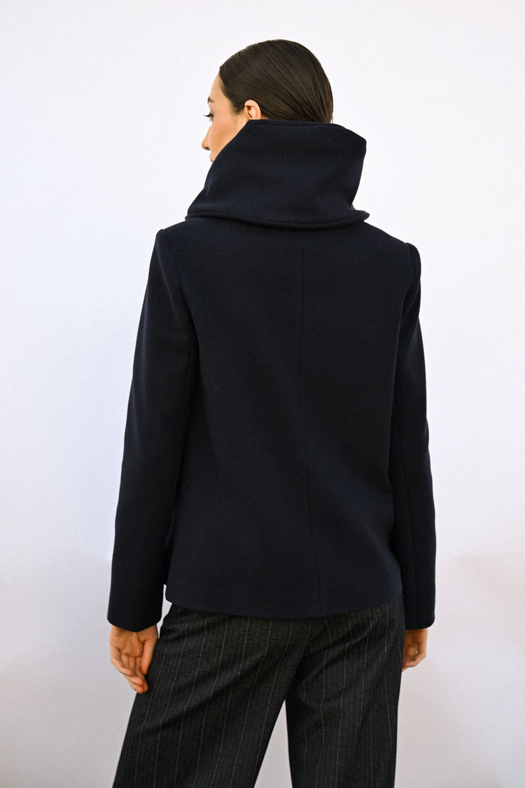 Double-breasted short coat