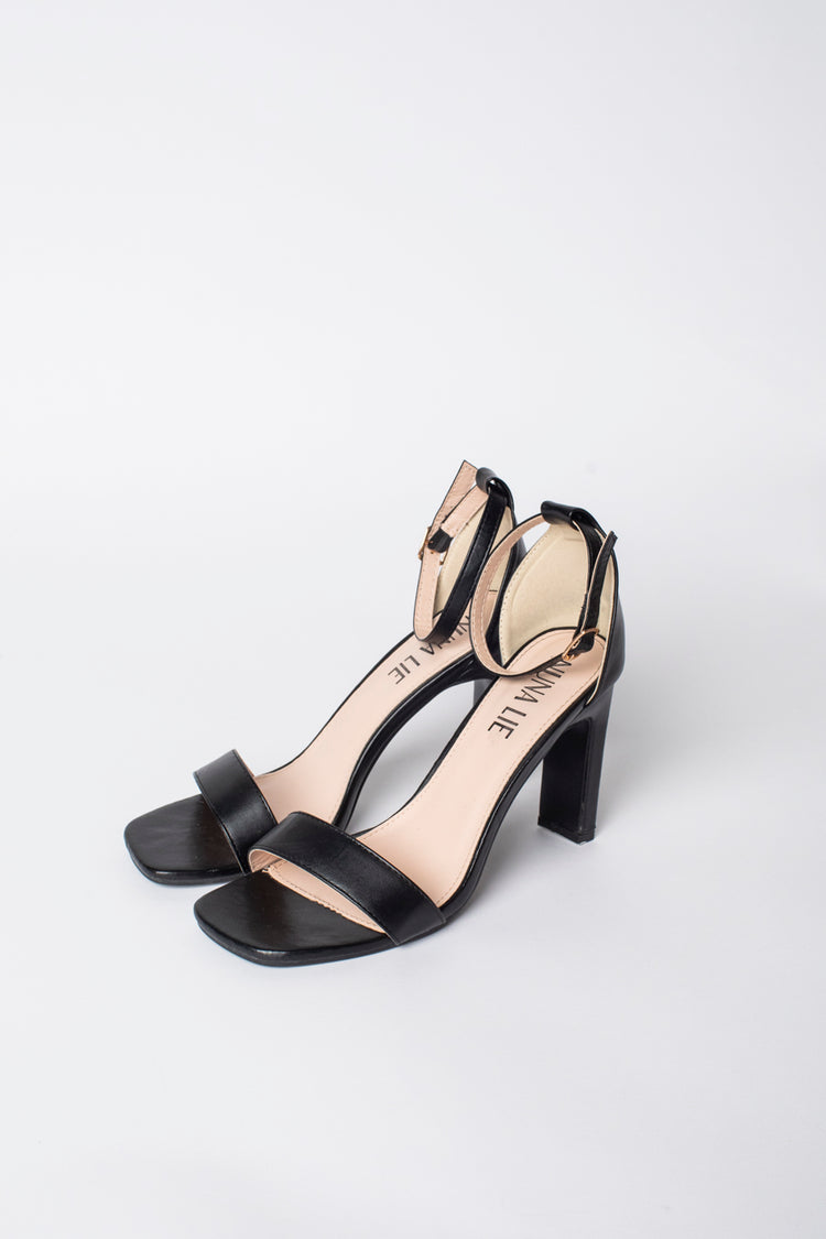 Block heel ankle strap sandals