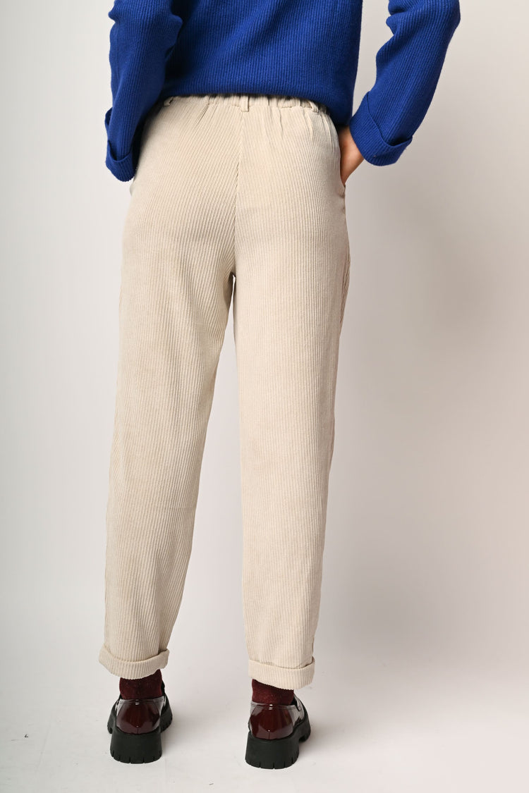 Corduroy baggy trousers