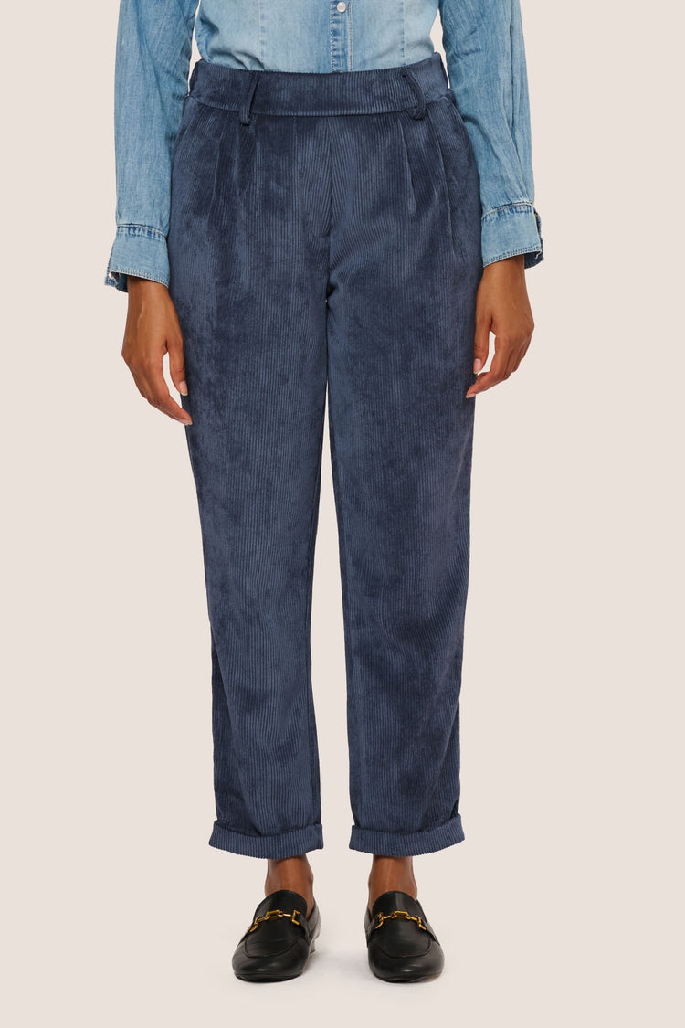 Corduroy baggy trousers