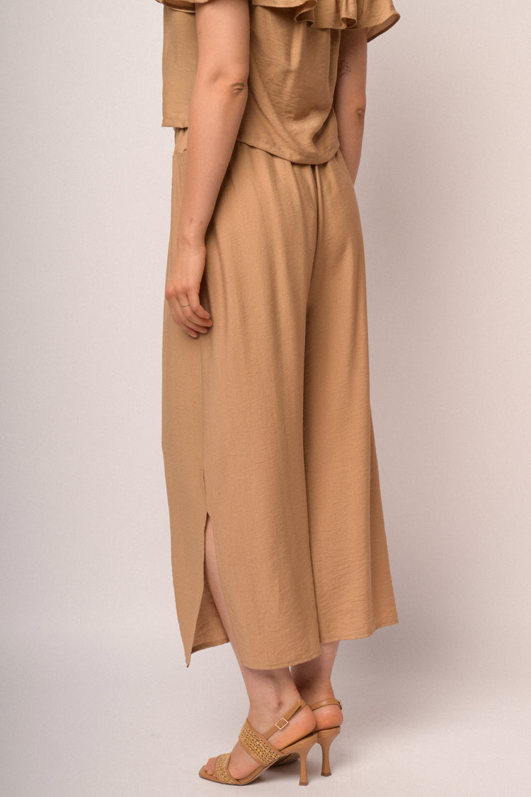 Camel cropped trousers with side slit
