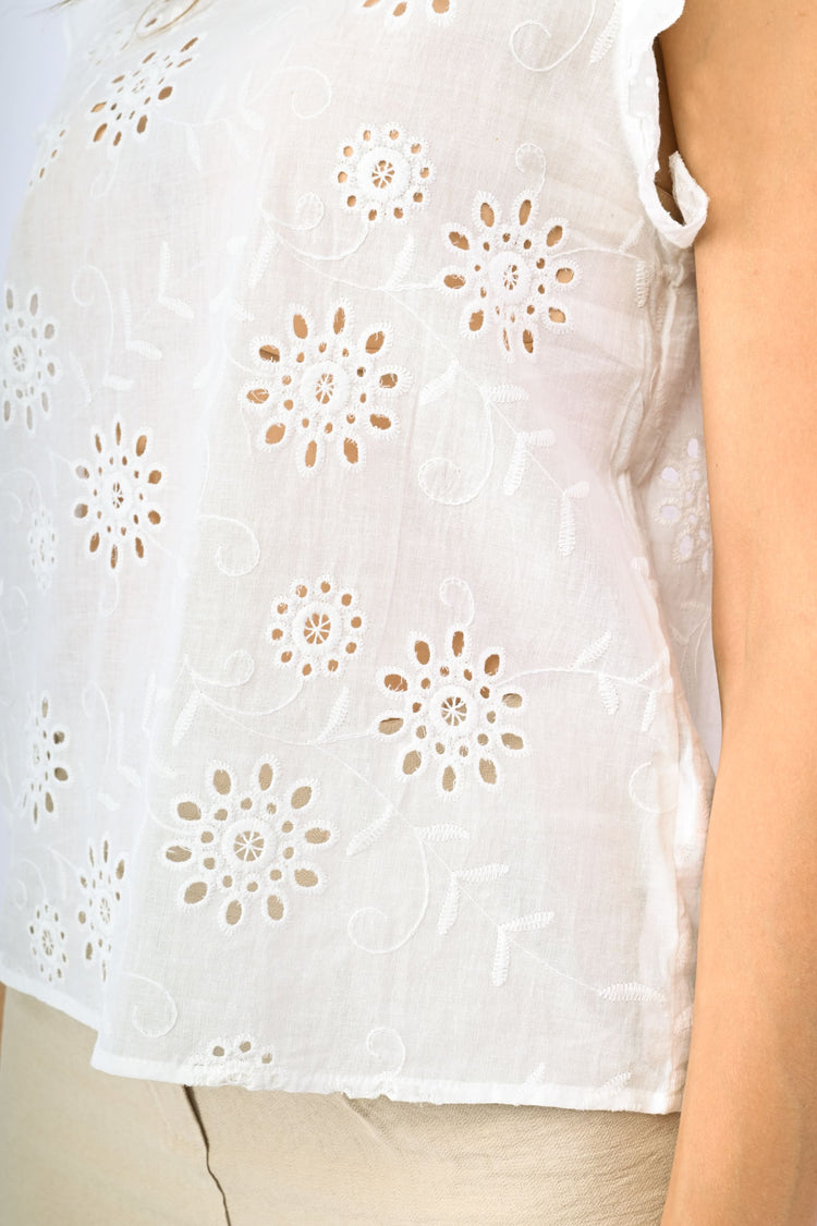 Broderie Anglaise top