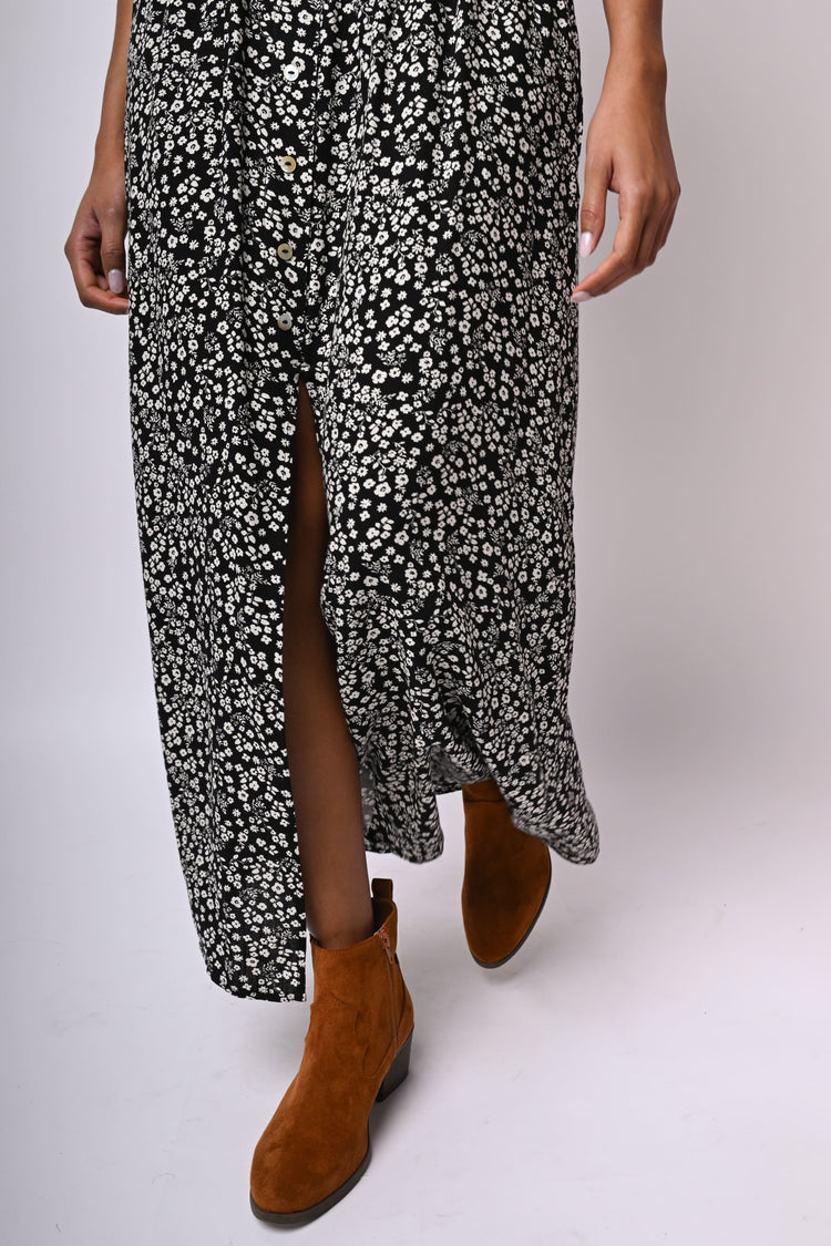 Floral print buttoned maxi skirt
