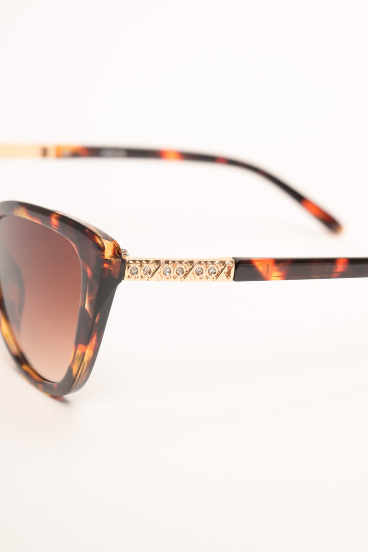 Tortoiseshell cat-eye sunglasses