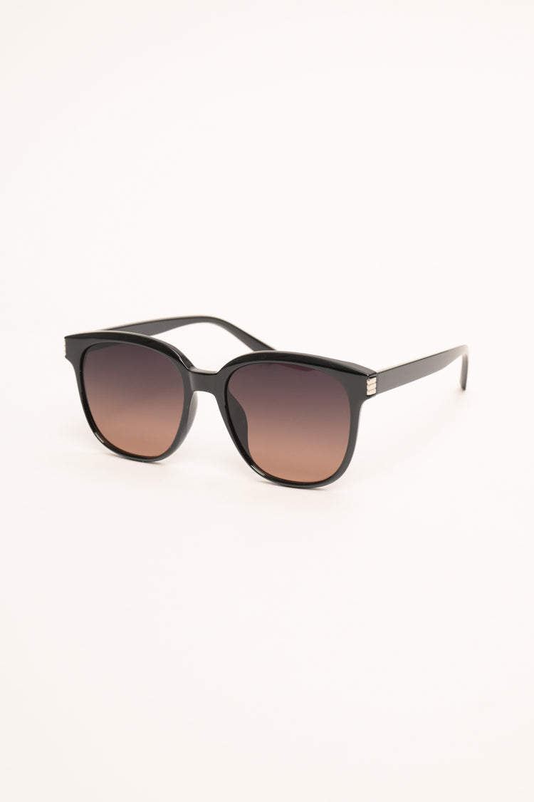 Black square sunglasses