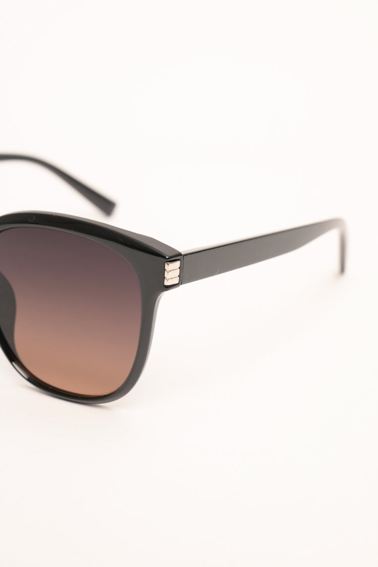 Black square sunglasses