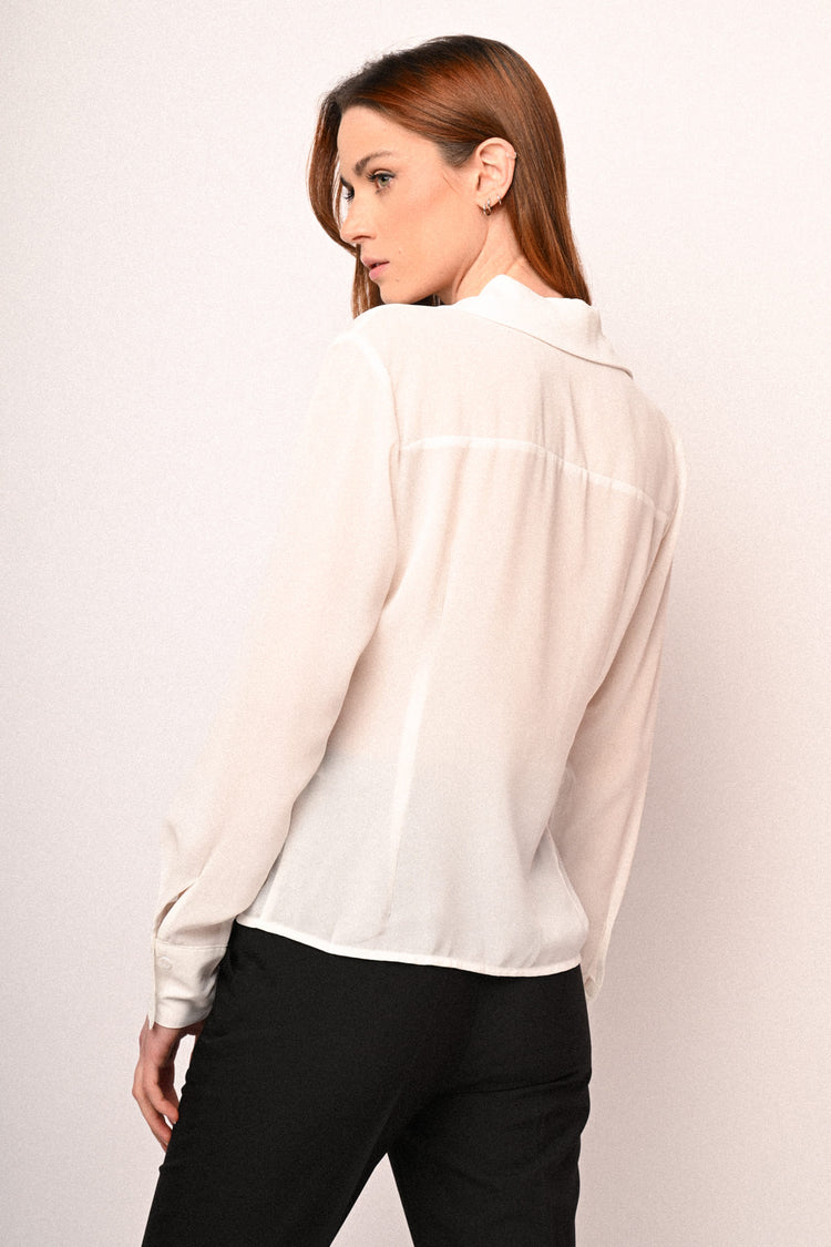 Hooks-and-eyes shirt