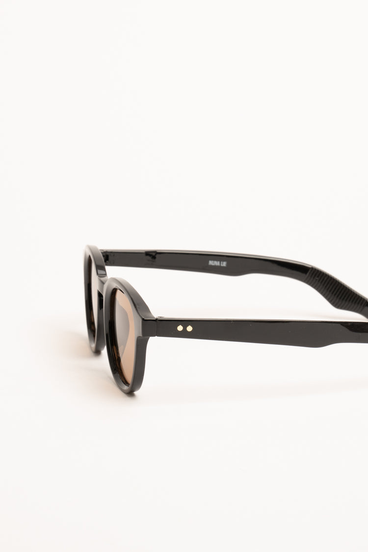 Black plastic rounded sunglasses