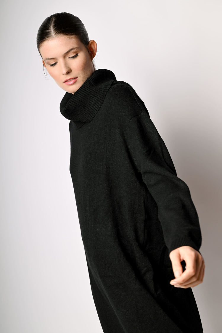 Oversized knit dress