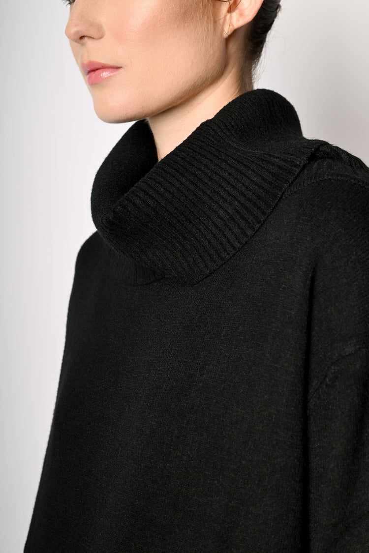 Oversized knit dress
