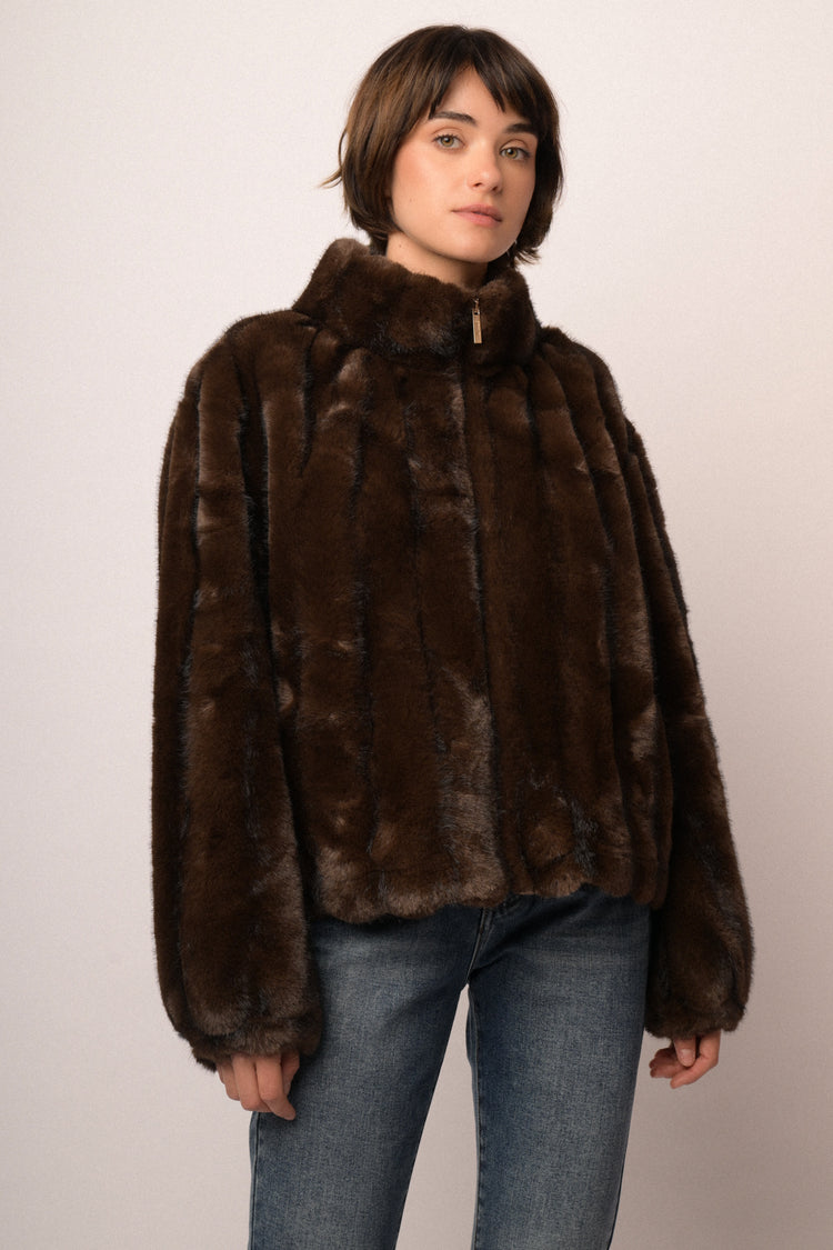 Giacca pelosa con zip