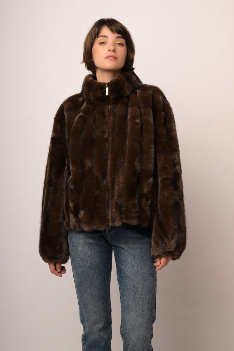 Giacca pelosa con zip