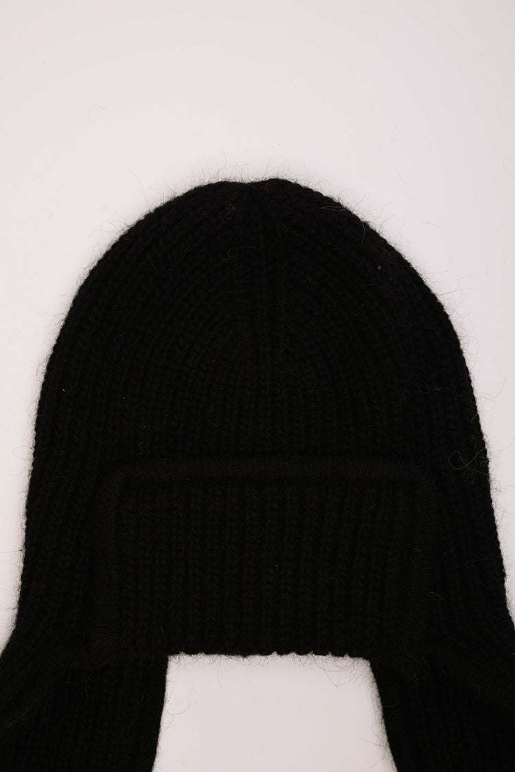 Earflaps hat