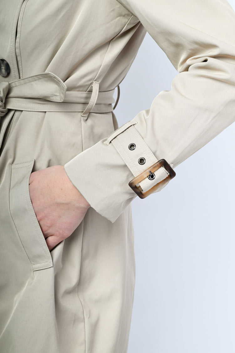 Double-breasted short trench coat