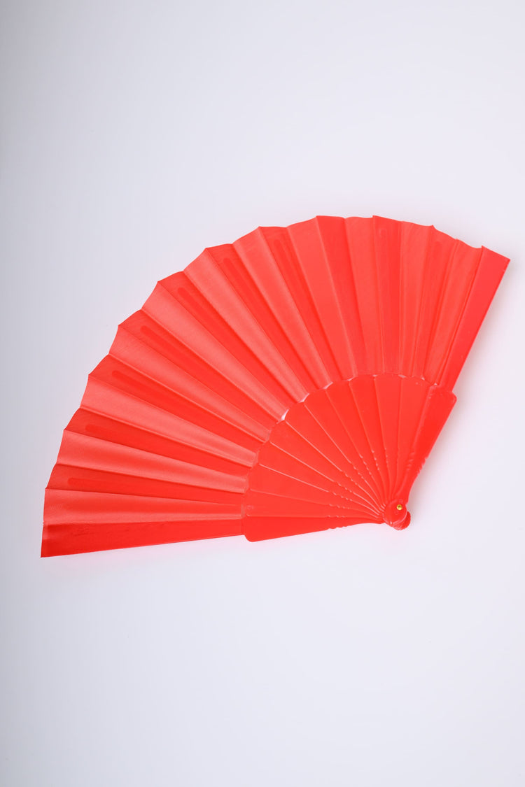 Solid color fan