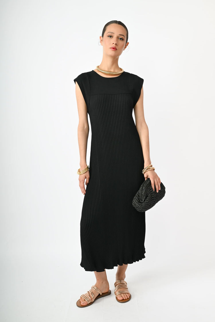 Pleated long dress