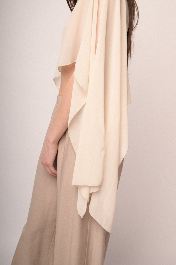 Beige tulle fluid shrug