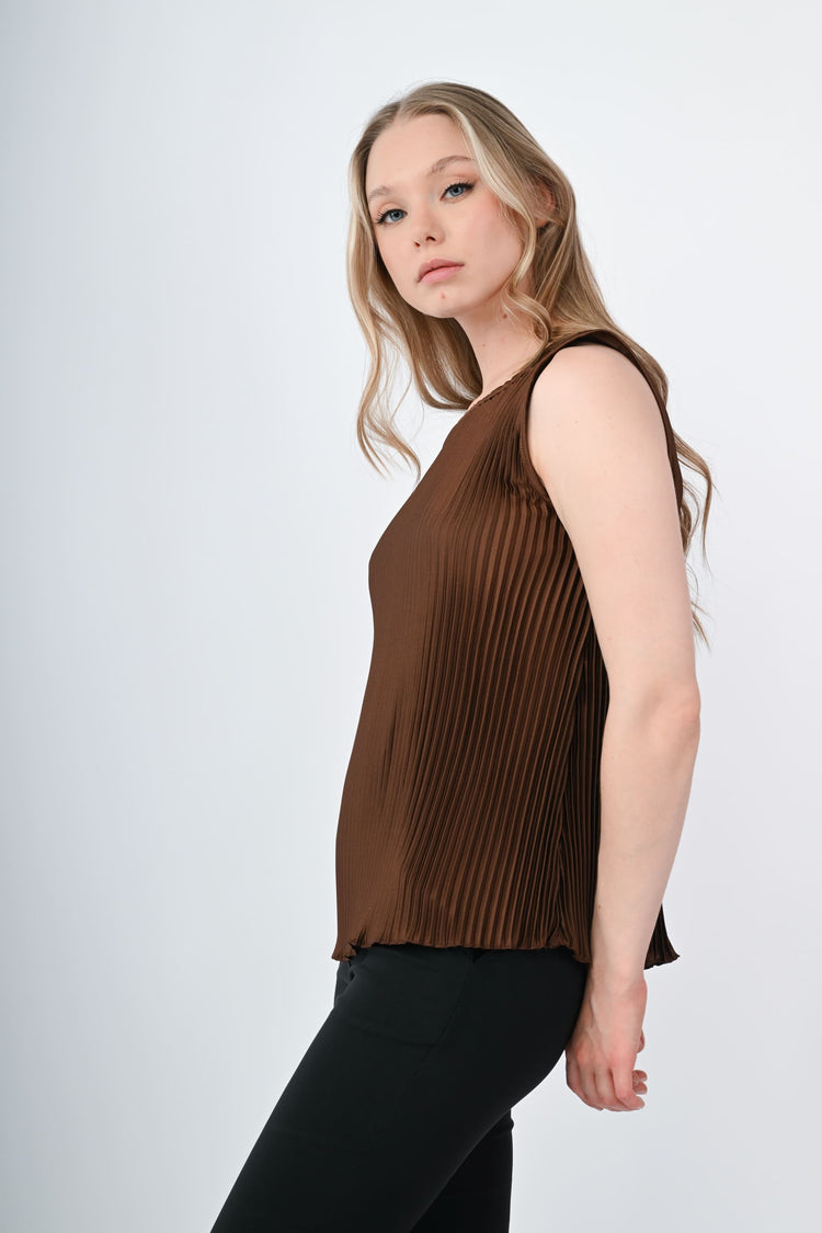 Pleated top