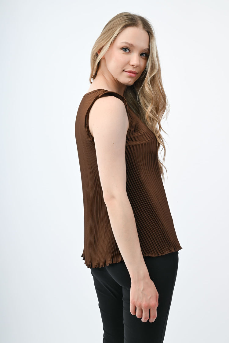 Pleated top