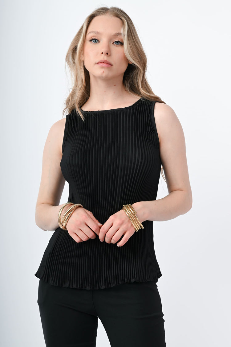 Pleated top